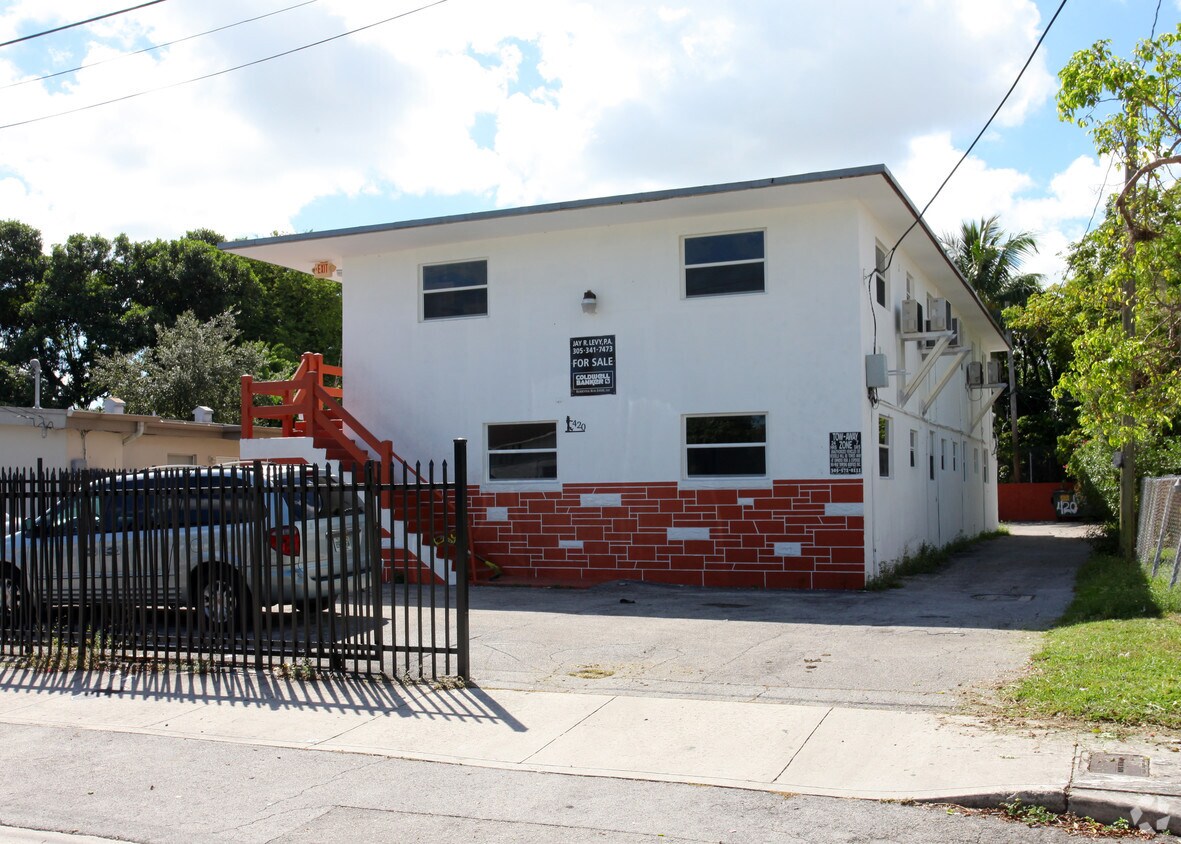 Foto del edificio - 420 NW 35th St