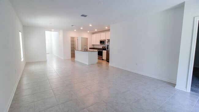 Building Photo - 872 Daring Dr