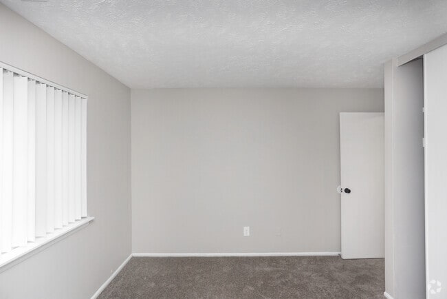 2BR, 2BA/Aurora - 1100 SF - The Eclipse Apartment Homes