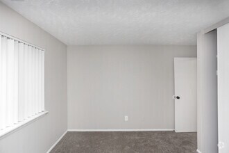 2BR, 2BA/Aurora - 1100 SF - The Eclipse Apartment Homes