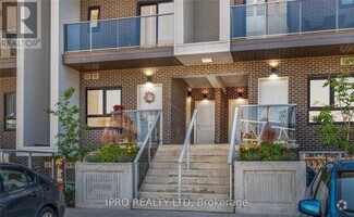Building Photo - 1430-1430 Highland Rd W