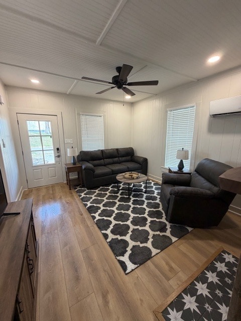 Building Photo - 1110 E Limestone St