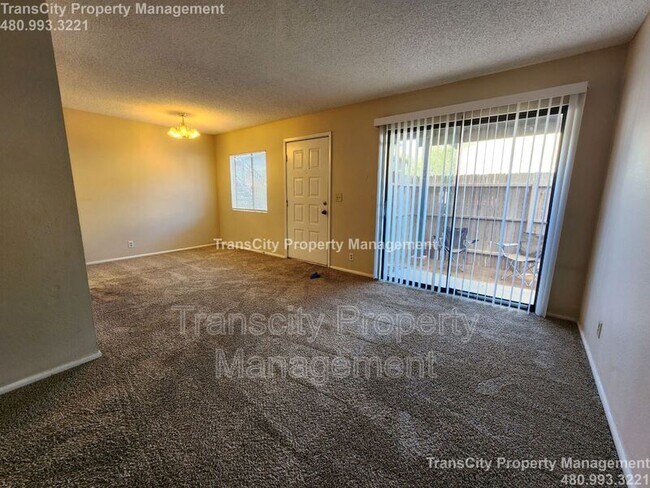 Foto del edificio - 286 W Palomino Dr