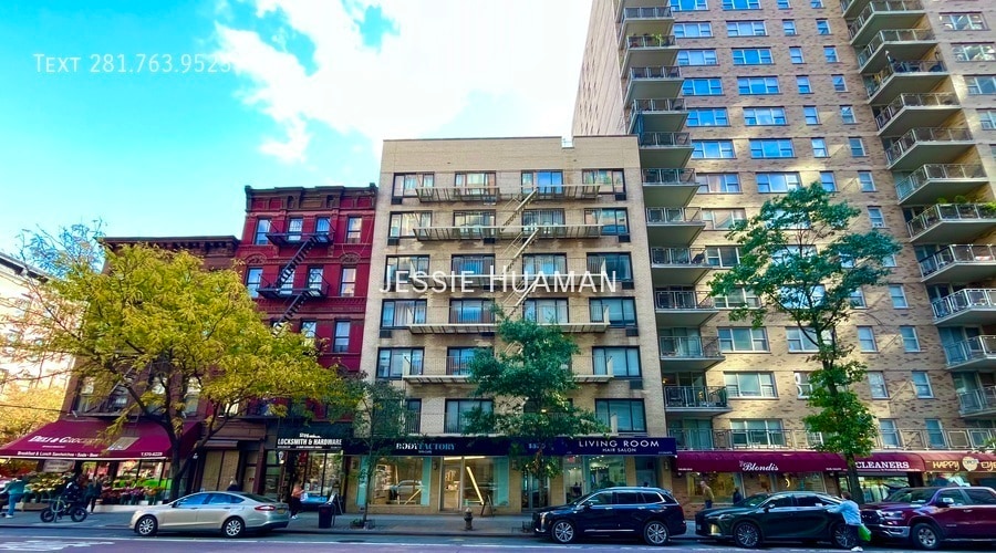 Primary Photo - 1570 1st Ave