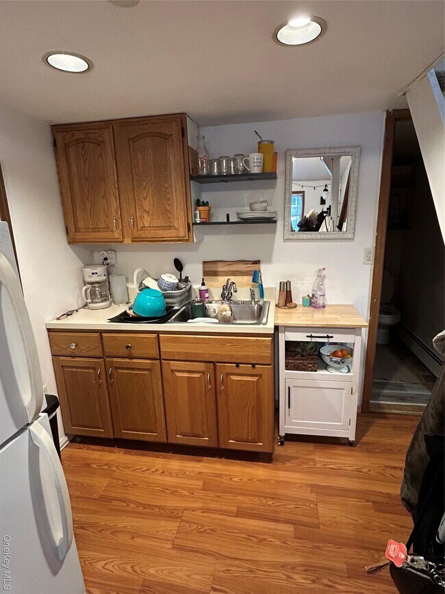 Building Photo - 30 Stewart St