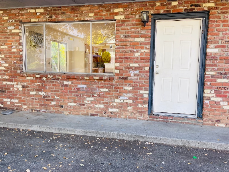 Primary Photo - 1116 Olive Ave