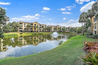 Building Photo - 300 Uno Lago Dr