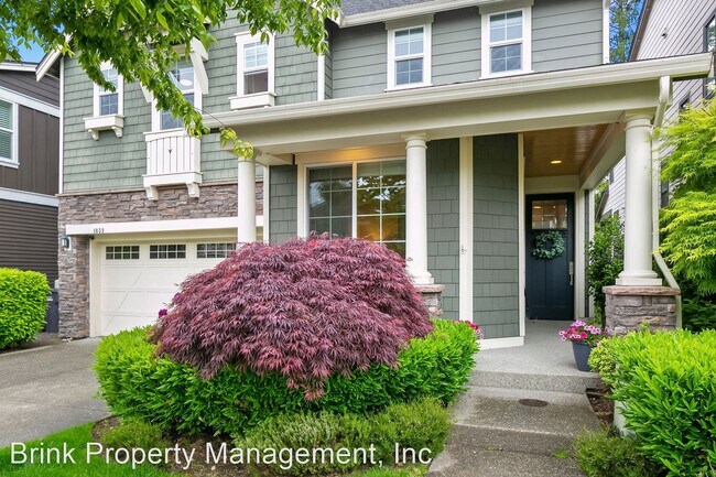 Building Photo - 5 br, 3.5 bath House - 1039 Pine Crest Cir...