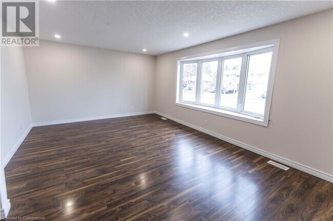 Building Photo - 53 Obermeyer Dr