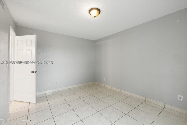Building Photo - 1276 SW 113th Terrace