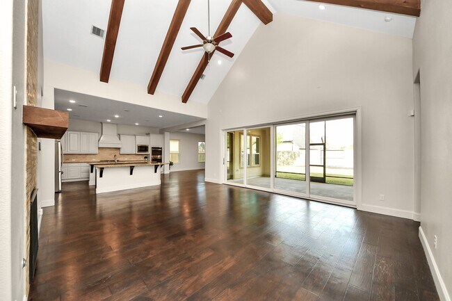 Building Photo - 9814 Carver Dr
