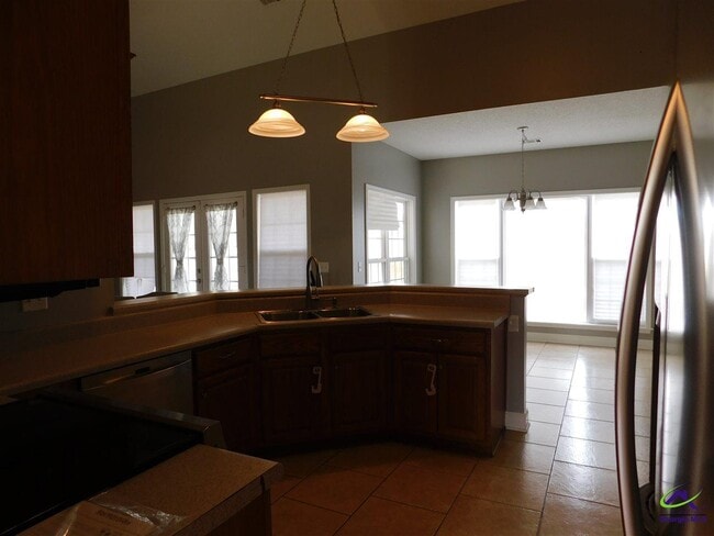 Foto del edificio - 714 Bay Laurel Cir