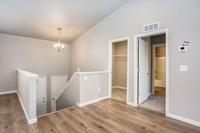 Building Photo - 7170 Heartwood Ct