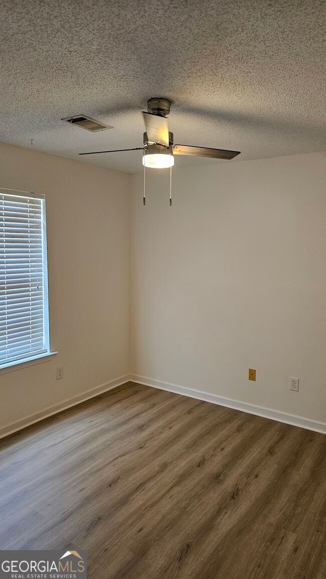 Building Photo - 210 Kentshire Ln