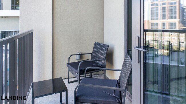 Foto del edificio - 1007 S Mint St