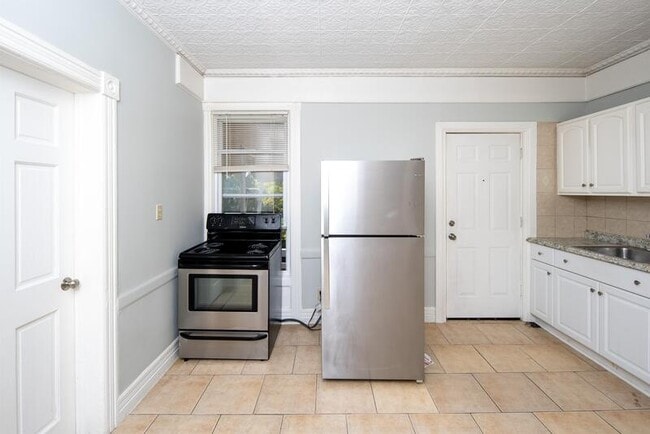 Foto del edificio - 233 Stow Ave