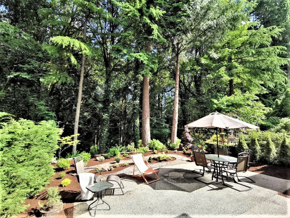 Pateo / Garden - 8710 133rd Ave NE