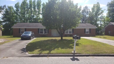 Building Photo - 107 Phillips Pl