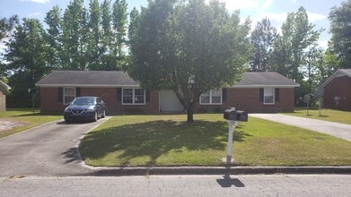 Building Photo - 107 Phillips Pl