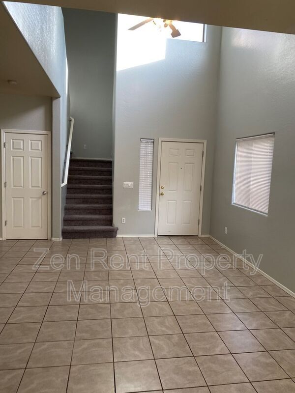 Building Photo - 1365 E Trellis Rd