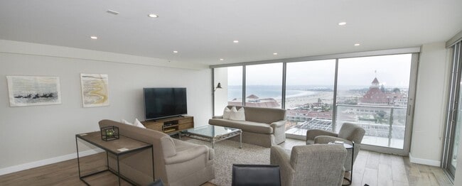 Building Photo - 1710 Avenida Del Mundo