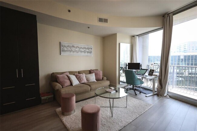 Foto del edificio - 1080 Peachtree St NE