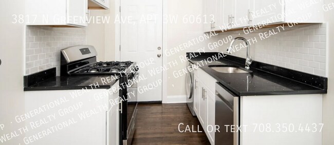 Building Photo - 3817 N Greenview Ave