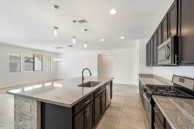 Building Photo - 22457 E Duncan St