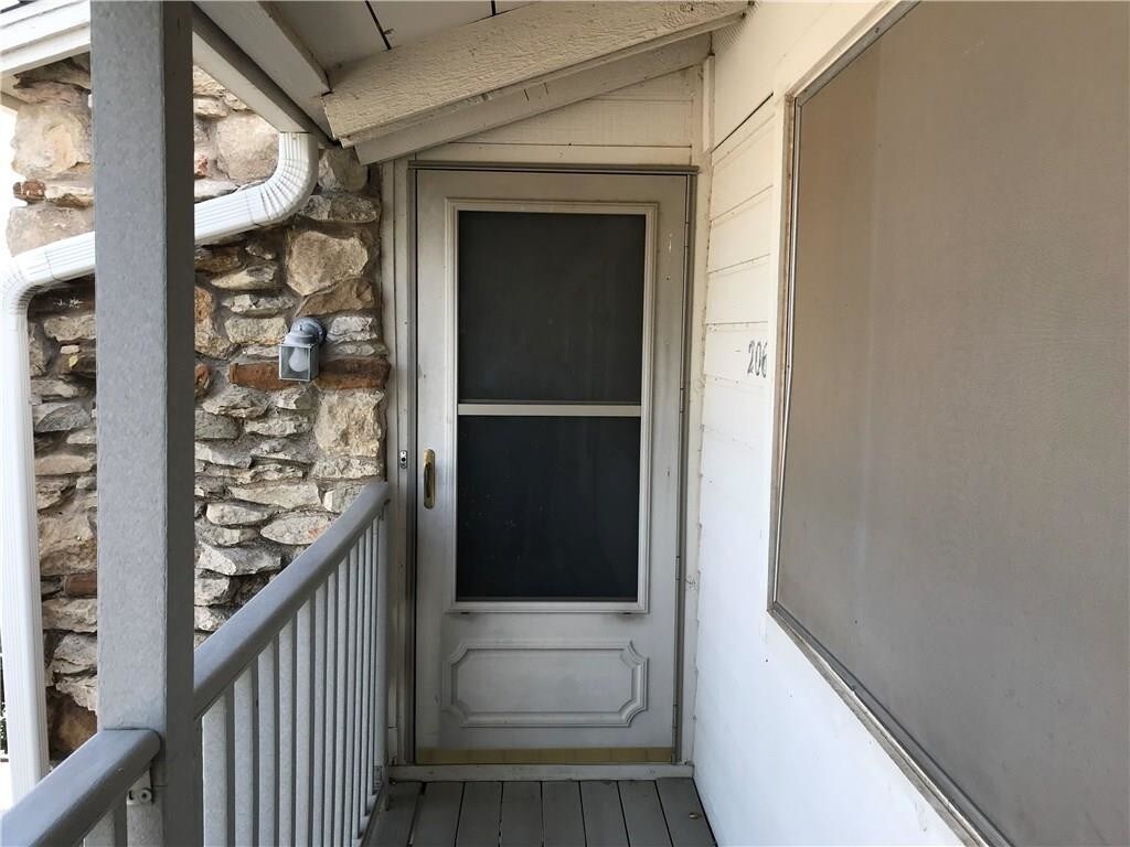 Primary Photo - 104 Harbor Dr