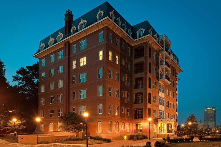 Bloomsbury 6th Floor w/Balcony - 710 Independence Pl