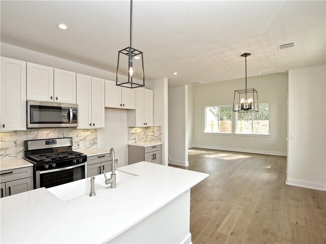 Building Photo - 1409 Casey St