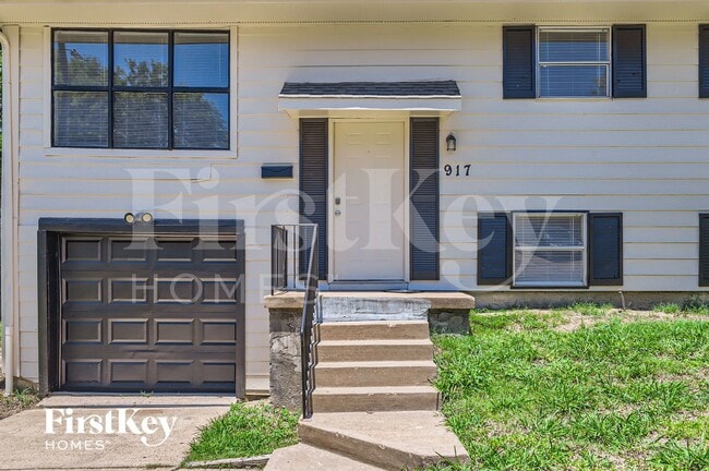 Foto del edificio - 917 Montclair Dr