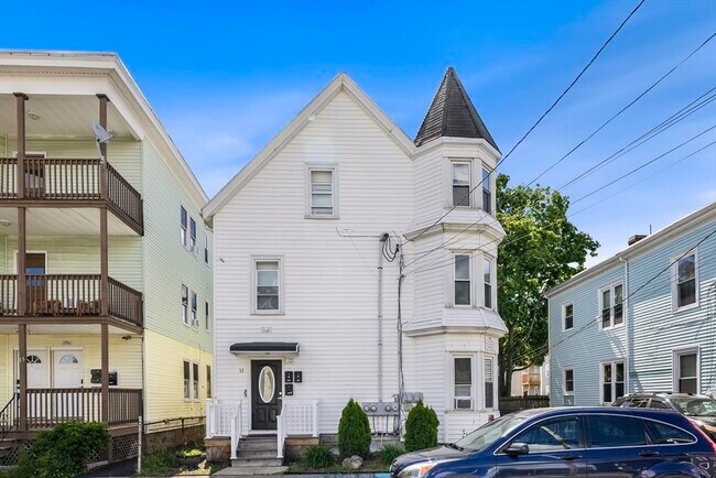 Building Photo - 11 Clarendon Ave