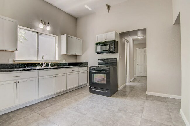 Foto del edificio - 3210 40th St