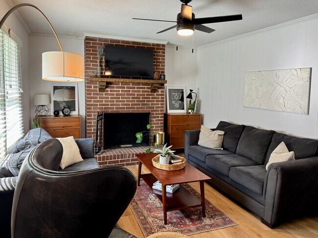 Building Photo - 213 Westwind Rd
