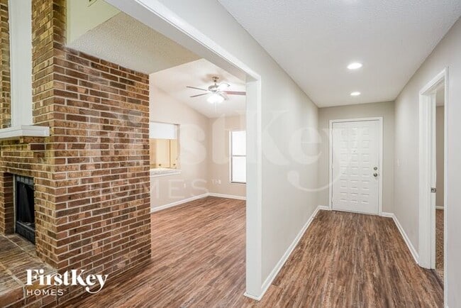 Building Photo - 6266 Butternut Dr