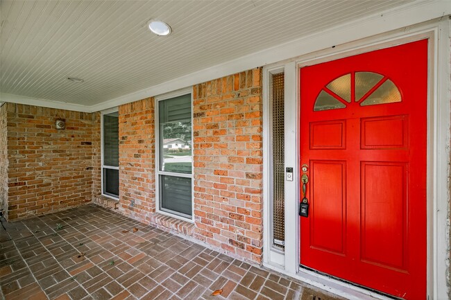 Foto del edificio - 9422 Meadowbriar Ln