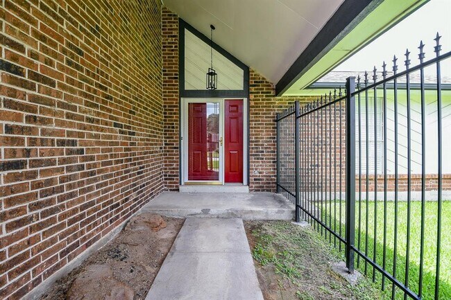 Foto del edificio - 23938 Spring Mill Ln
