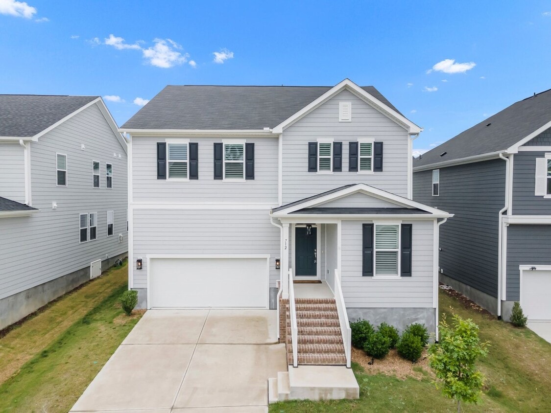 Primary Photo - Spacious 5-Bedroom Home with Modern Upgrad...