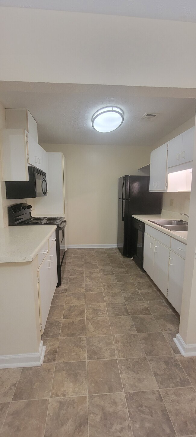 Greenleaf Apartments in Phenix City, AL