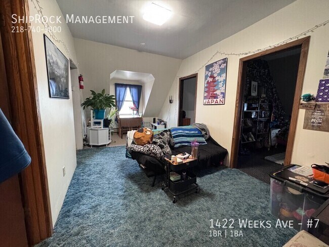 Foto del edificio - 1422 Weeks Ave