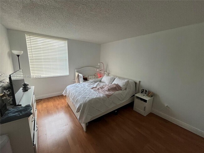 Foto del edificio - 8311 SW 142nd Ave
