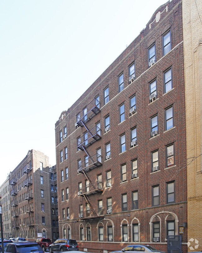 Building Photo - 3111 Brighton 7Th St