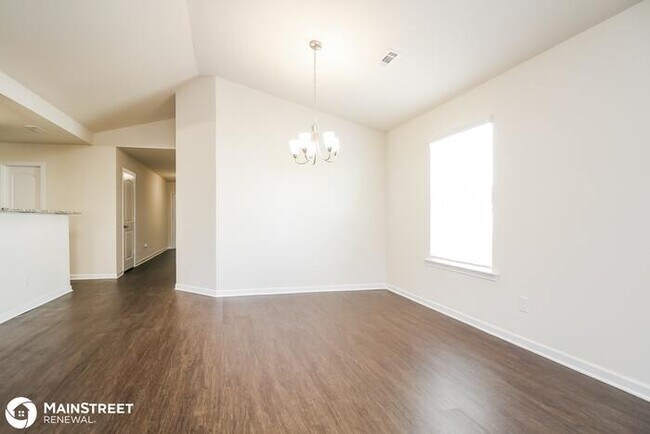 Building Photo - 2424 Pollen Way, Columbia, TN 38401