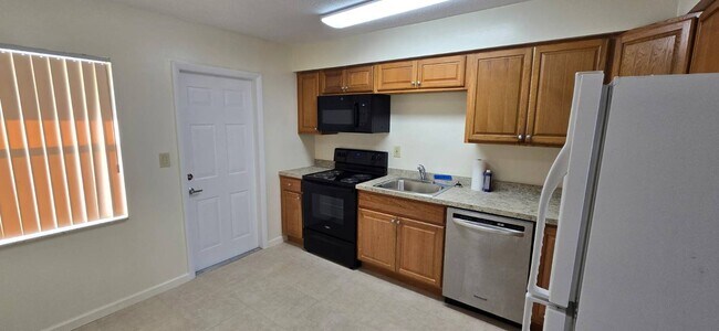 Foto del edificio - 107 Van Allen Ave NW