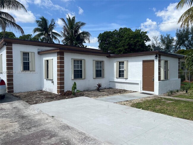 Foto del edificio - 1160 NW 105th St