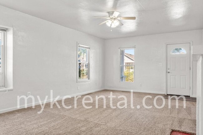 Foto del edificio - 1131 Hasbrook Ave