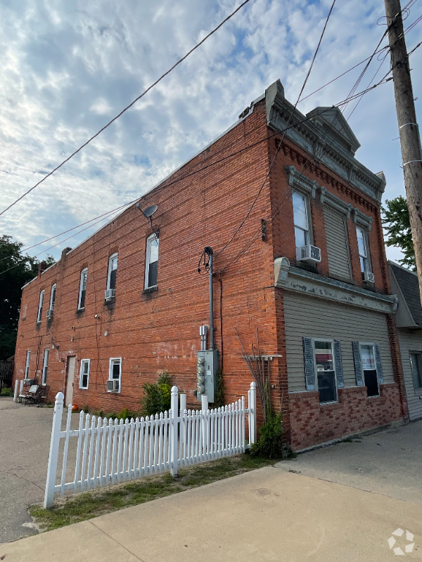 Building Photo - 140 S Saginaw St