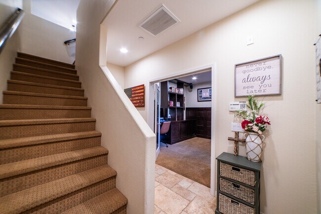 Building Photo - 2452 Longstaff Ct