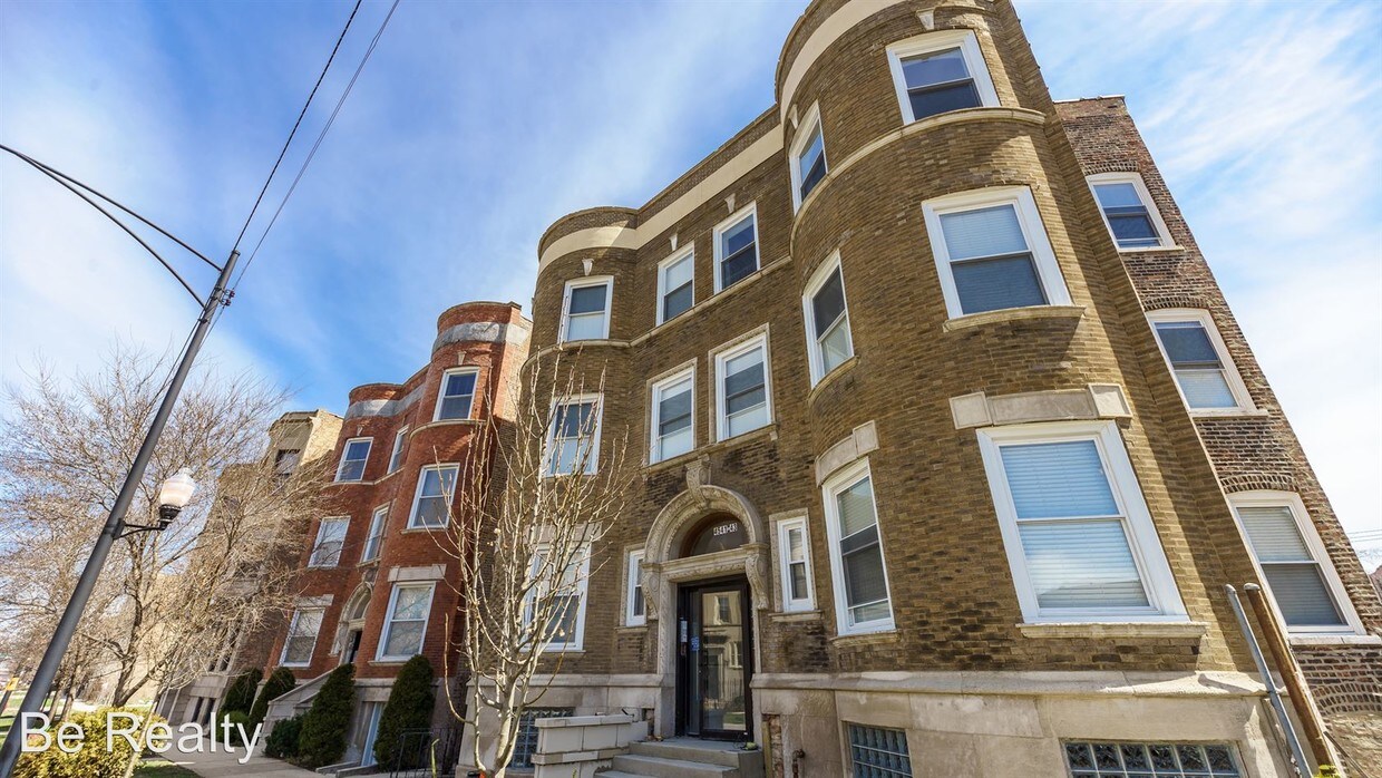 Primary Photo - 4541 S Indiana Ave